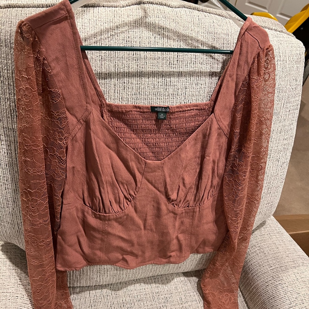 Wild Fable Lace Sleeve Crop top